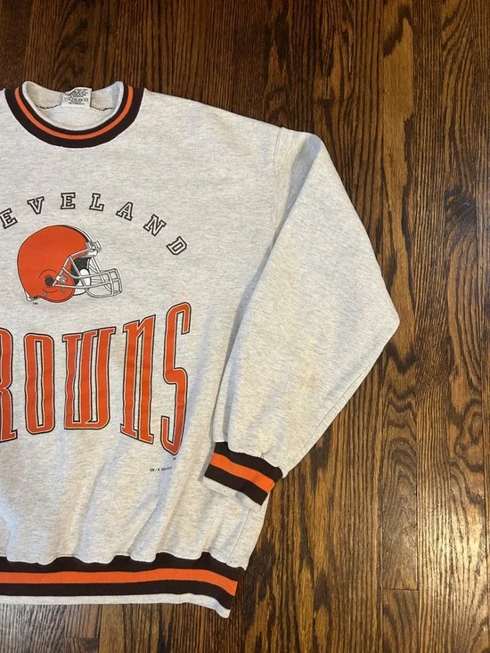 Vintage 90s Cleveland Browns Sweatshirt - Picture 4 of 10